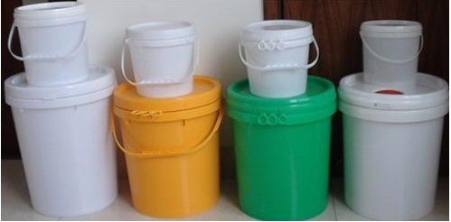 防止包头塑料包装桶变形的方法