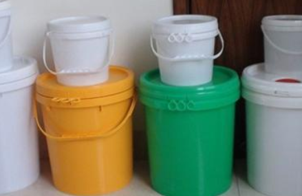 如何解决塑料包装桶上产生的气泡?